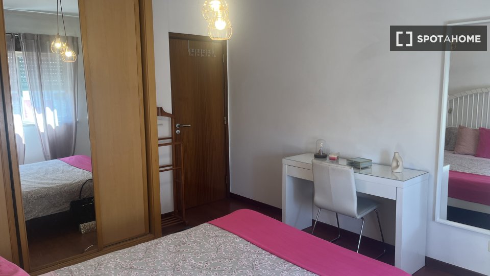 Double room Lisbon, 4 beds, 150m² — photo 18