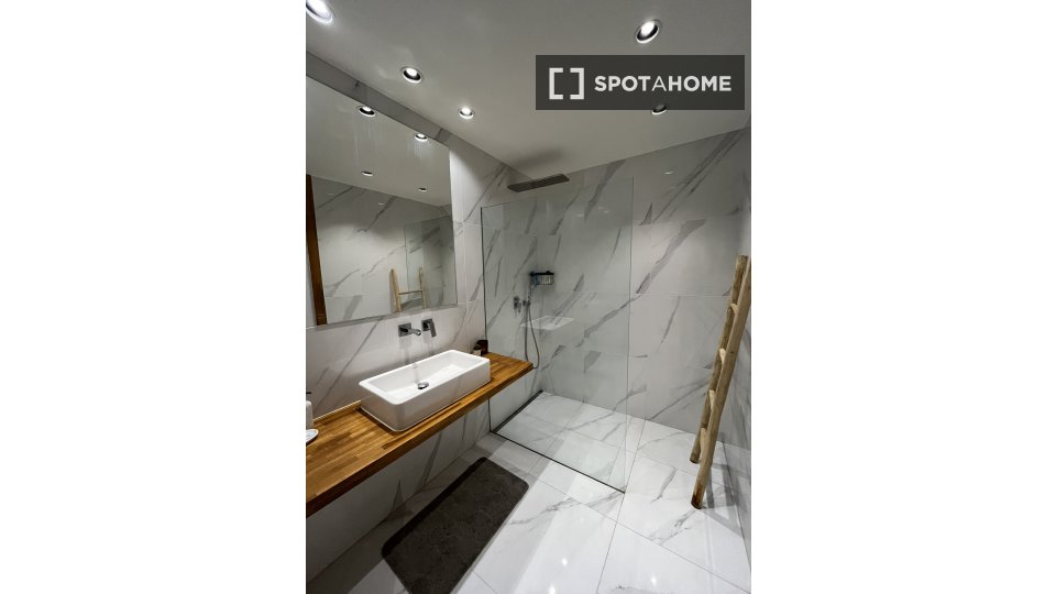 Double room Barcelona, 2 beds, 120m² — photo 9