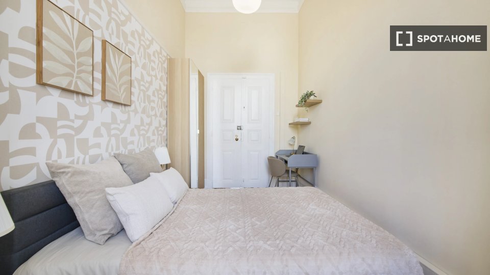 Double room Lisbon, 8 beds — photo 4