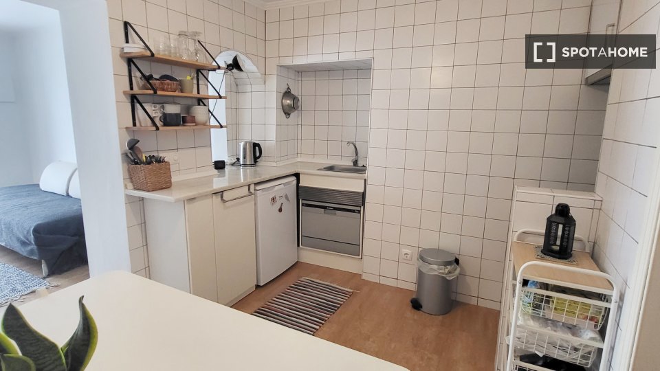 Apartment Lisbon, 2 beds, 53m² — photo 10