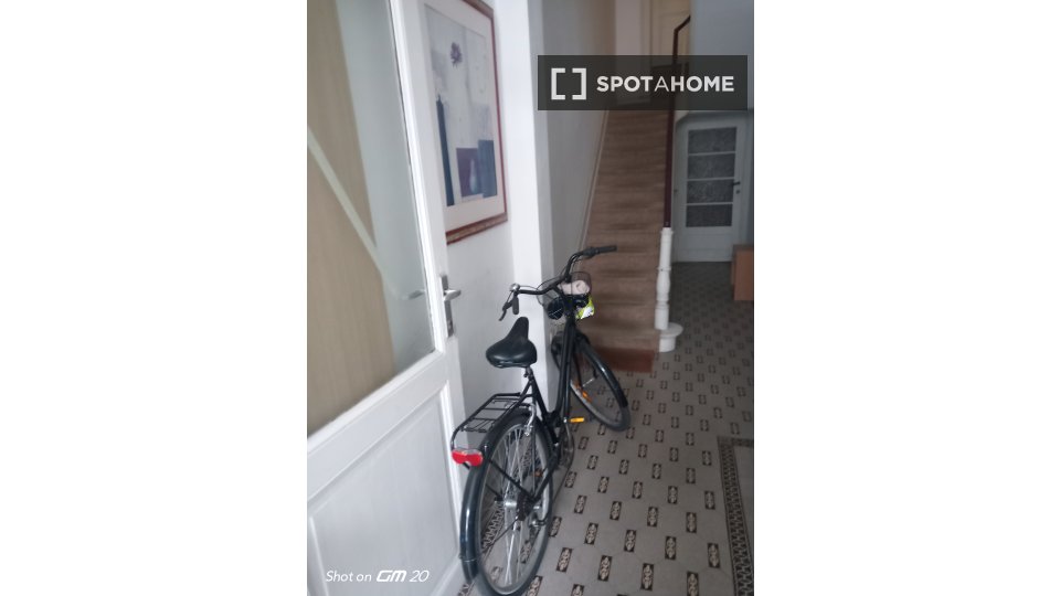 Double room Brussels, 5 beds, 14m² — photo 9