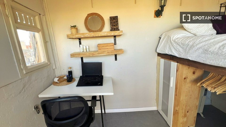 Double room Barcelona, 5 beds — photo 16