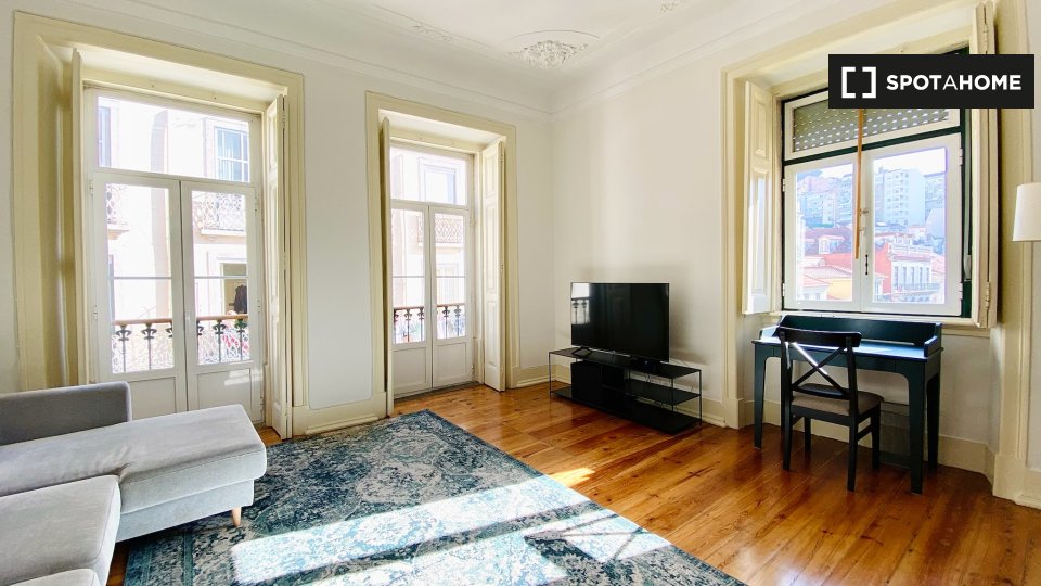 Apartment Lisbon, 2 beds, 75m² — photo 10