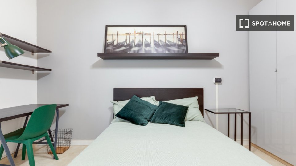 Double room Milan, 5 beds, 139m² — photo 2