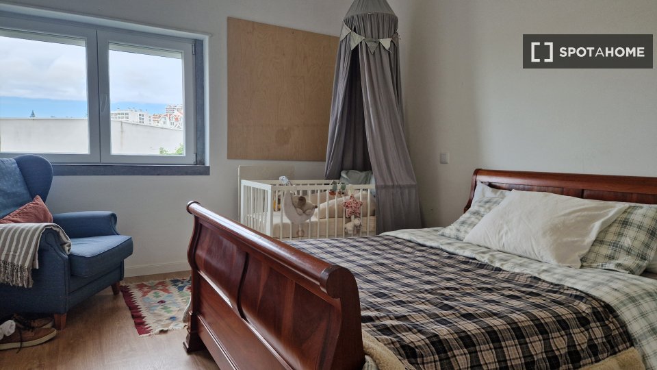 Apartment Lisbon, 2 beds, 100m² — photo 8