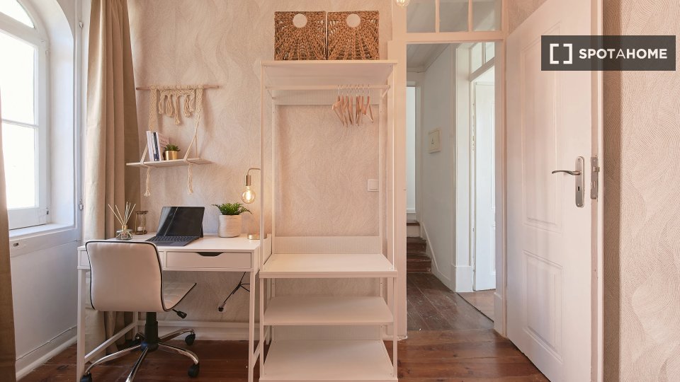 Double room Lisbon, 13 beds — photo 3
