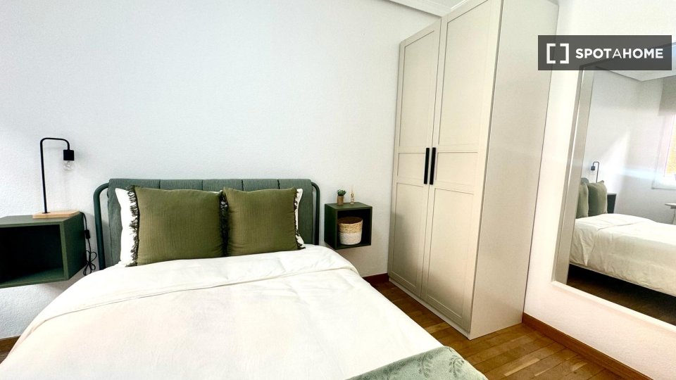 Double room Madrid, 6 beds — photo 2
