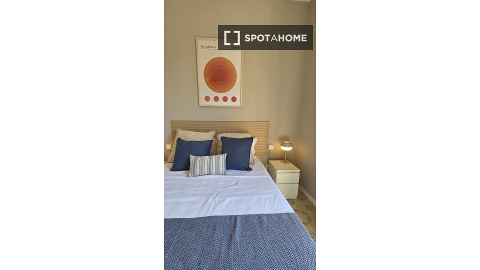 Double room Barcelona, 7 beds, 210m² — photo 8