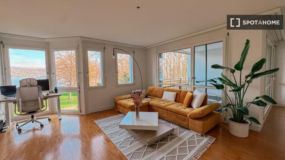 Apartment Zurich, 2 beds, 84m² — photo 1