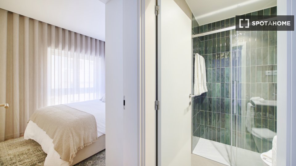 Apartment Lisbon, 1 bed — photo 15