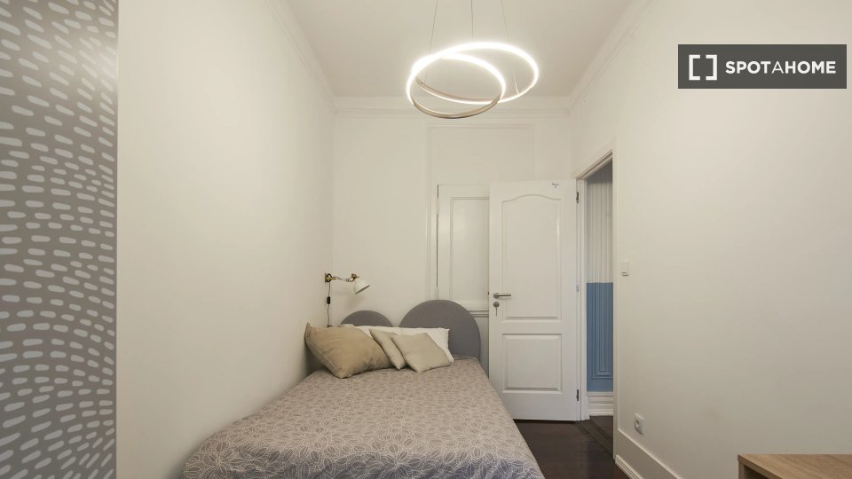 Double room Lisbon, 7 beds — photo 12