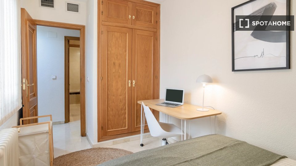 Double room Alicante, 6 beds — photo 17