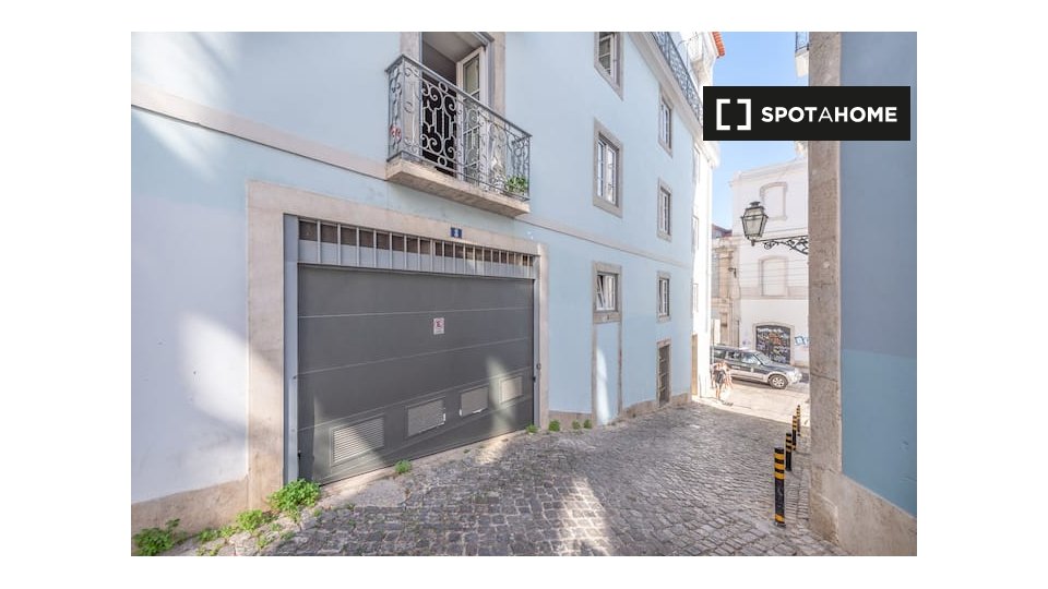 Apartment Lisbon, 1 bed — photo 14