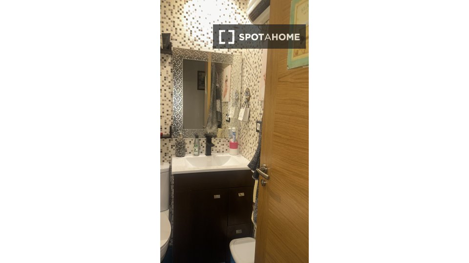 Double room Valencia, 2 beds, 100m² — photo 14