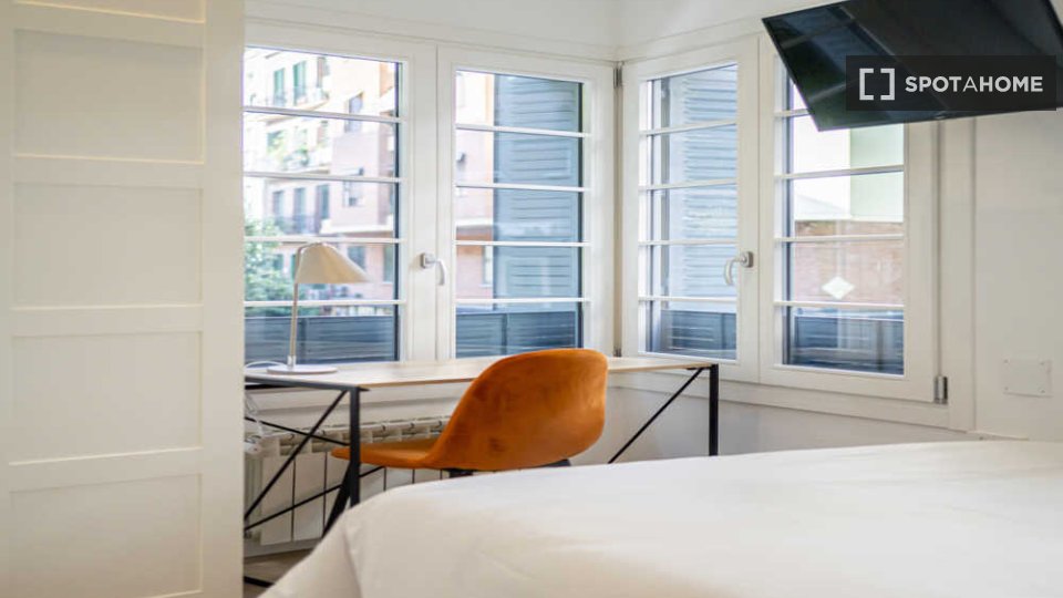 Double room Madrid, 4 beds — photo 63