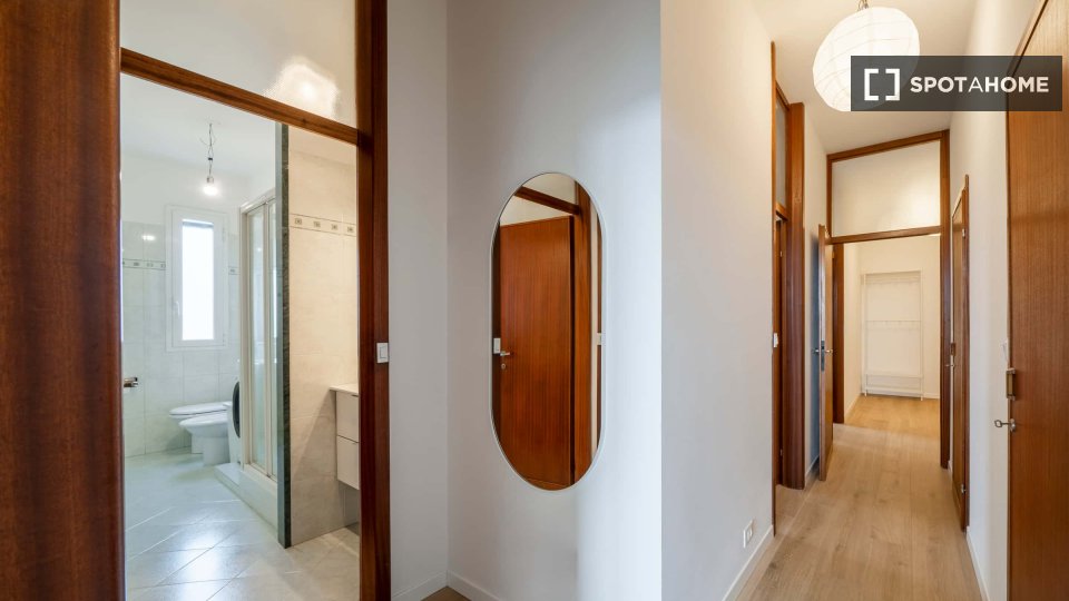 Double room Milan, 1 bed — photo 18