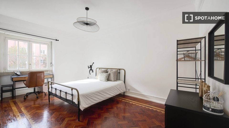 Double room Lisbon, 7 beds — photo 10