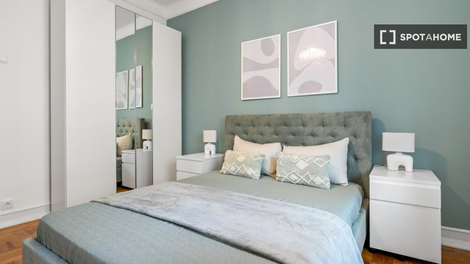 Double room Lisbon, 5 beds — photo 2