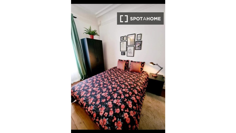 Double room Brussels, 5 beds, 180m² — photo 8