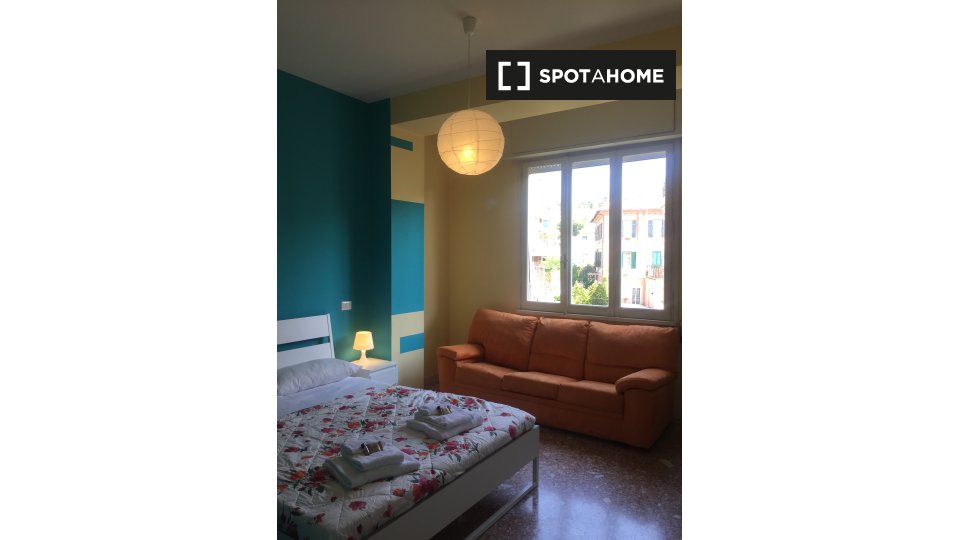 Double room Rome, 4 beds, 15m² — photo 5