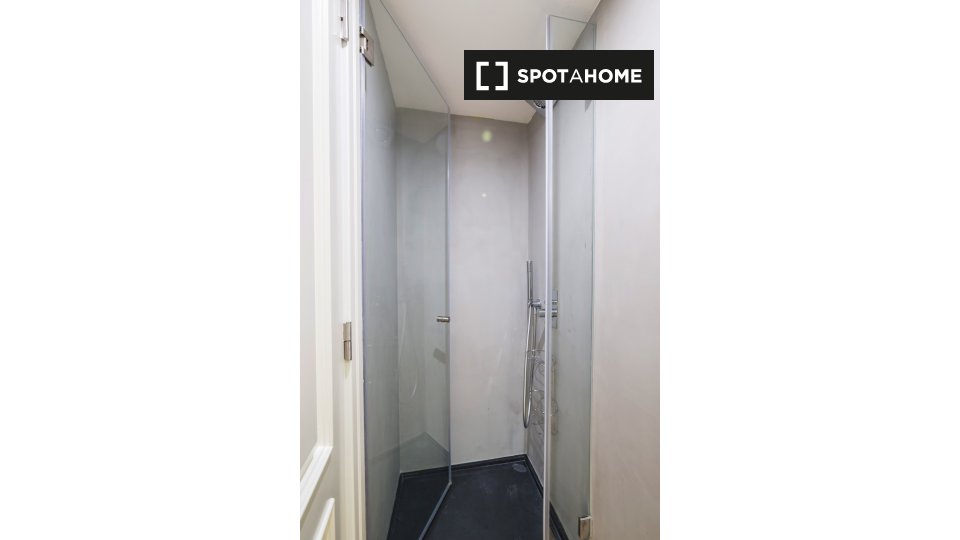 Apartment Lisbon, 1 bed, 65m² — photo 4