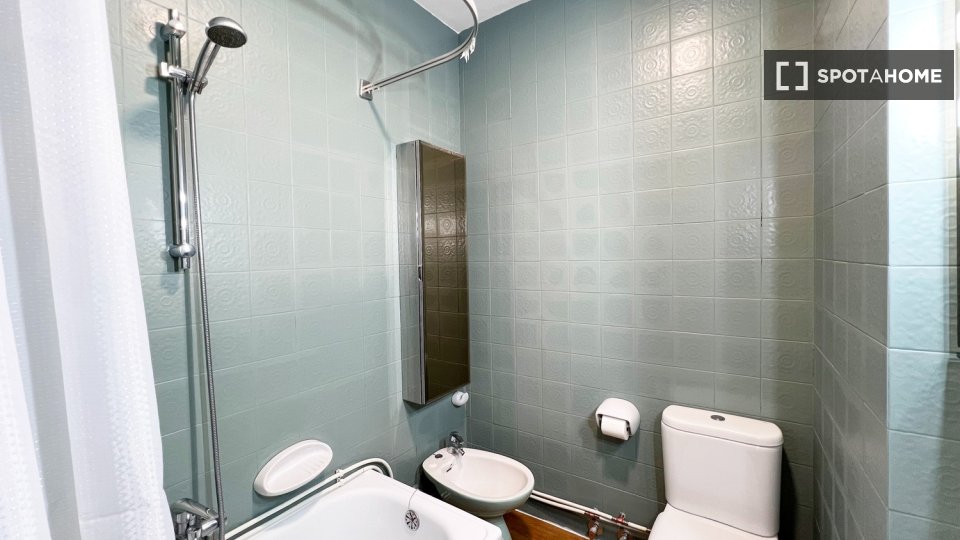 Double room Madrid, 6 beds — photo 21