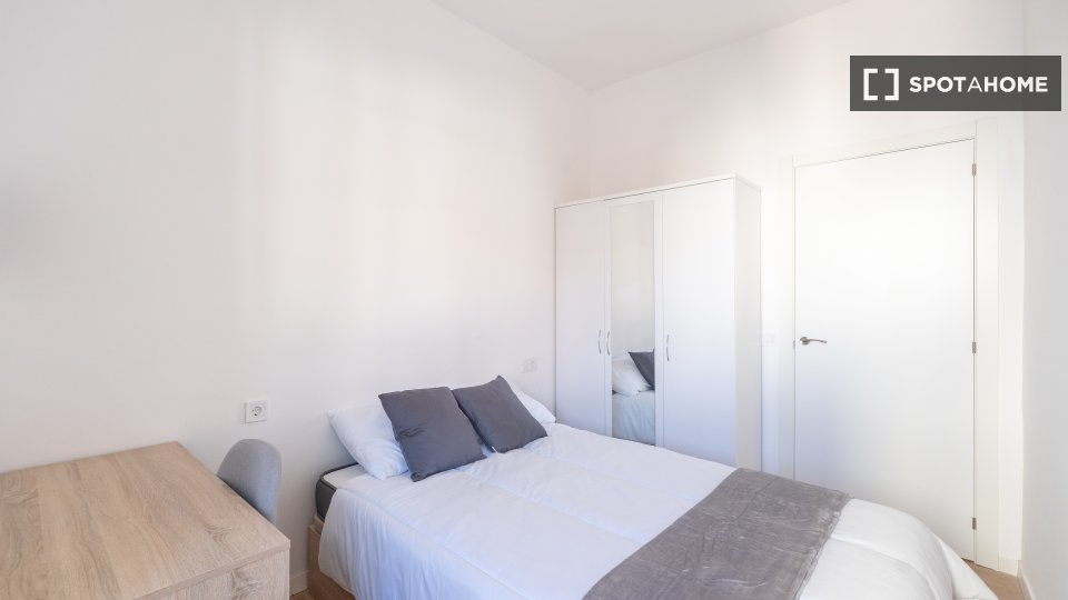 Double room Madrid, 10 beds — photo 4