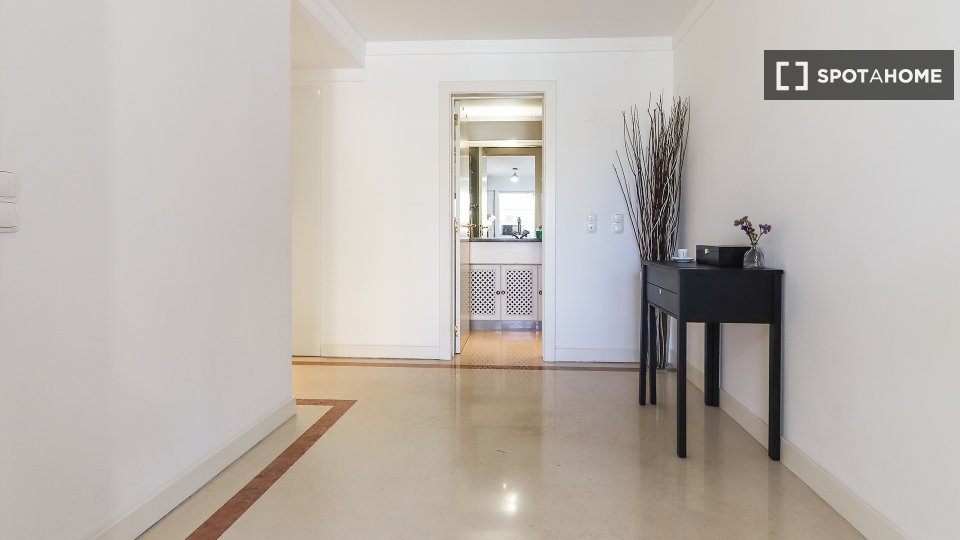 Apartment Lisbon, 1 bed, 60m² — photo 4