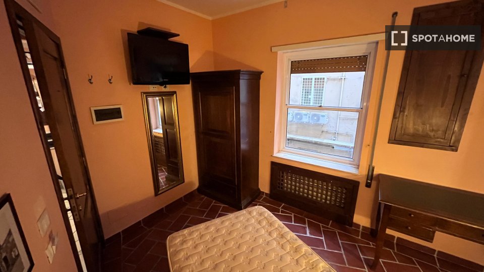 Double room Rome, 4 beds, 94m² — photo 40