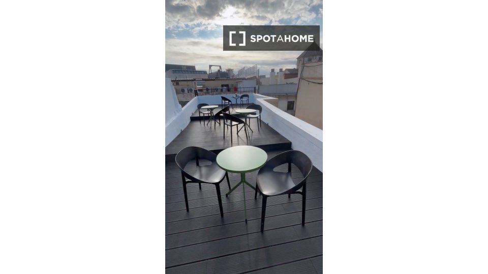 Double room Barcelona, 6 beds, 150m² — photo 11