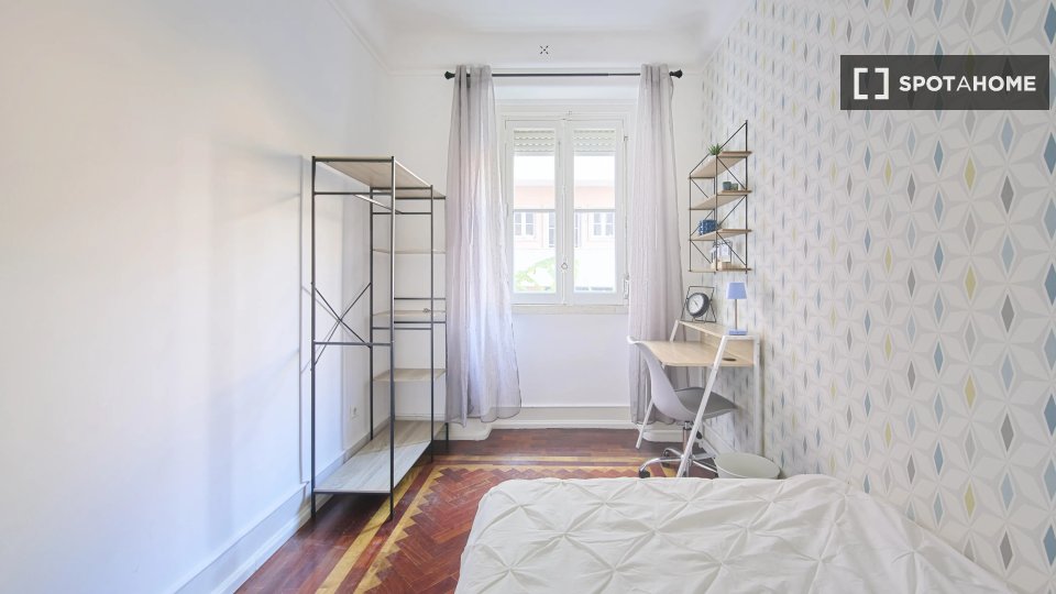 Double room Lisbon, 7 beds — photo 13