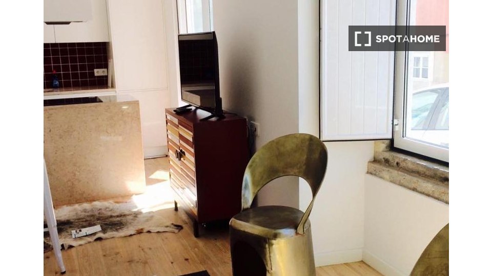 Apartment Lisbon, 2 beds — photo 15