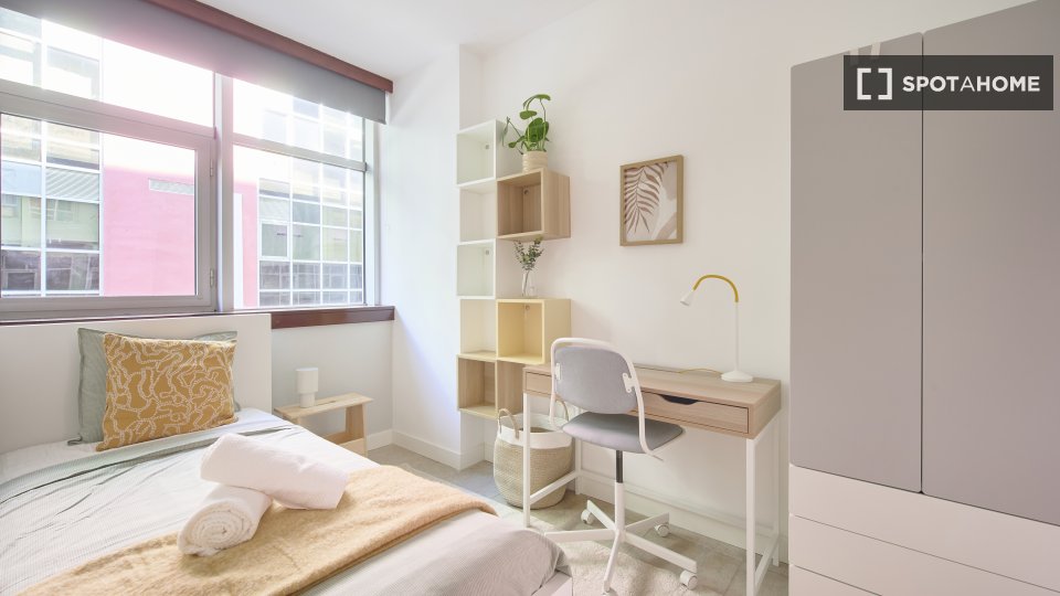 Double room Lisbon, 9 beds — photo 13