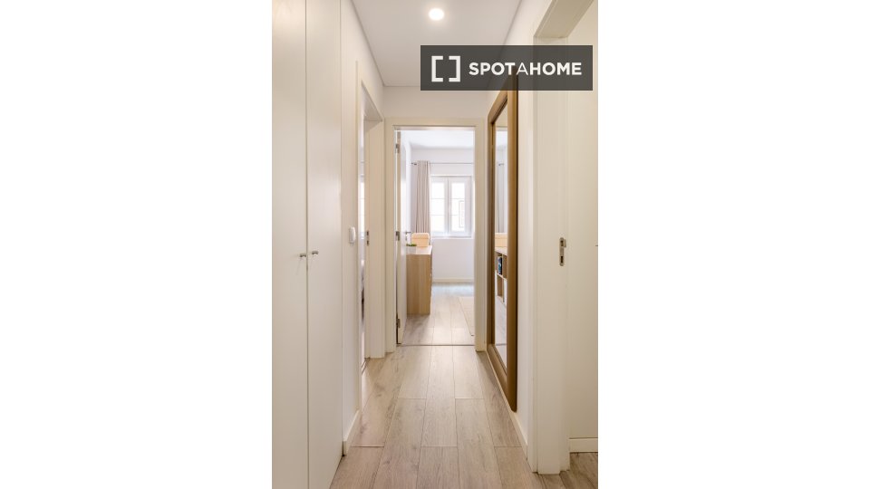 Apartment Lisbon, 3 beds — photo 11