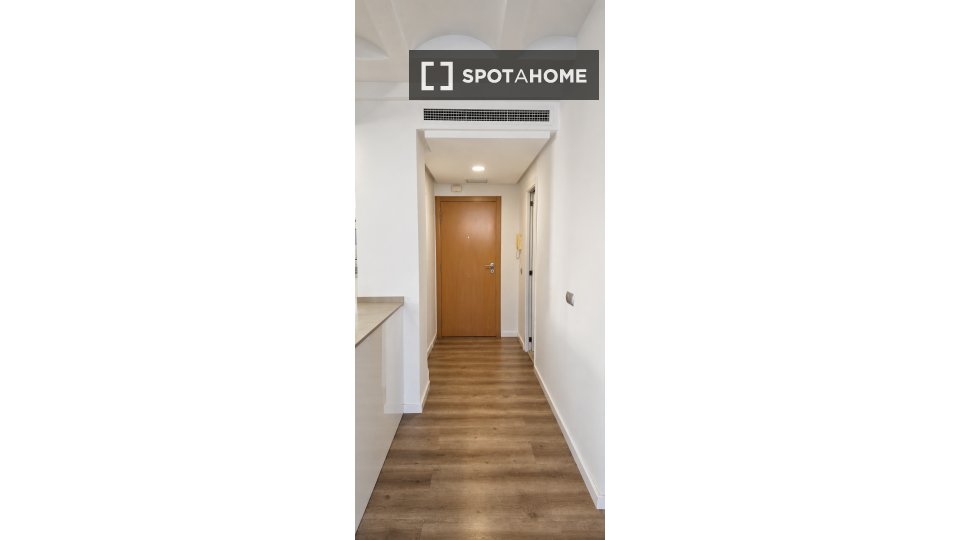 Apartment Valencia, 2 beds, 94m² — photo 11