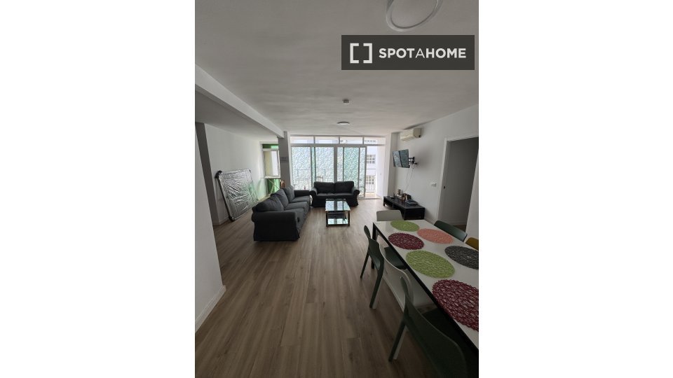 Double room Malaga, 8 beds, 270m² — photo 26