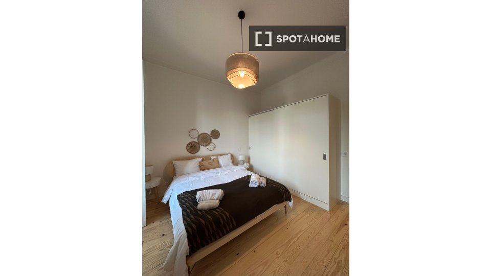 Apartment Lisbon, 2 beds, 90m² — photo 8