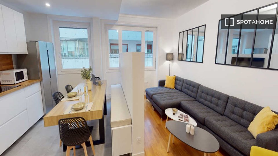 Double room Lyon, 7 beds, 150m² — photo 11