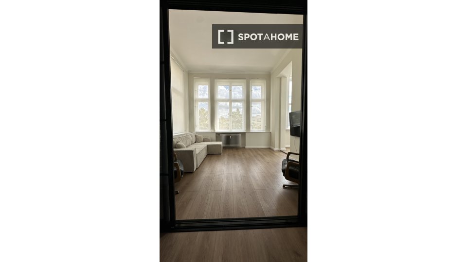 Apartment Berlin, 2 beds, 56m² — photo 3