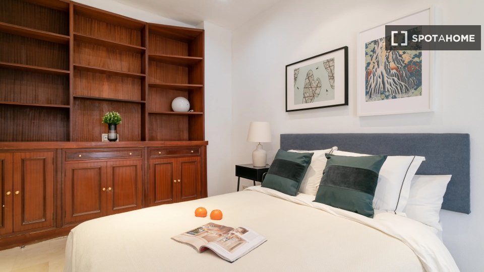 Double room Alicante, 5 beds — photo 19