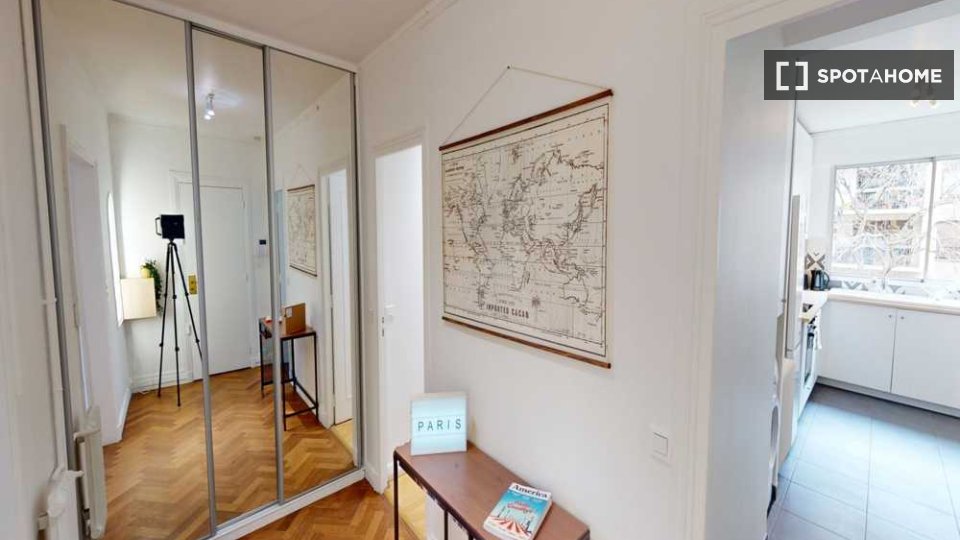 Double room Paris, 5 beds, 110m² — photo 6
