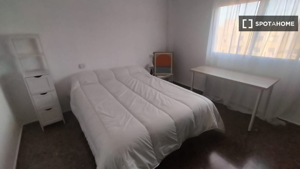 Double room Valencia, 4 beds, 120m² — photo 10