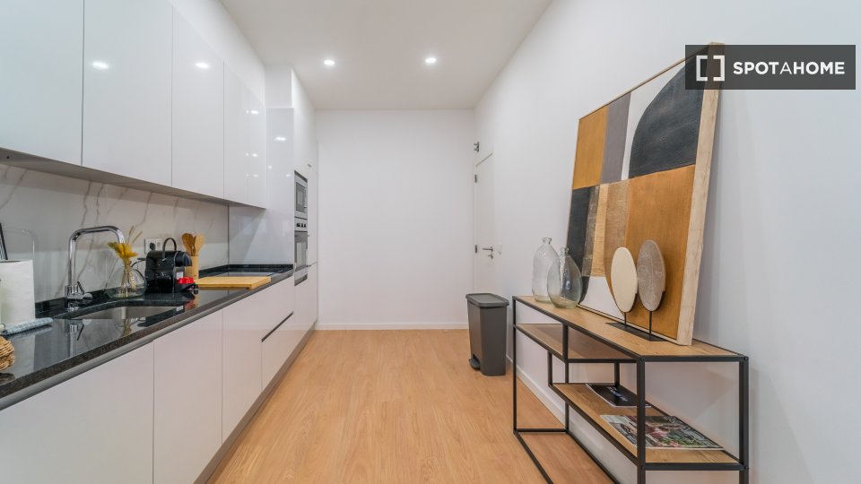Apartment Lisbon, 3 beds, 87m² — photo 6