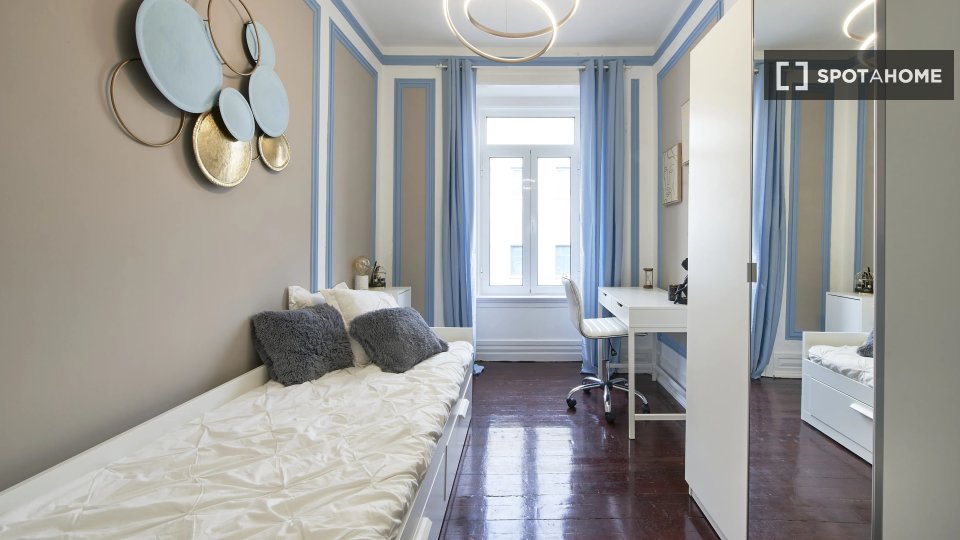 Double room Lisbon, 7 beds — photo 11