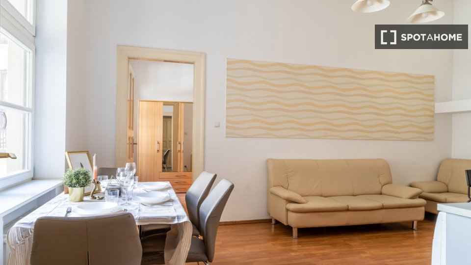 Double room Budapest, 3 beds, 80m² — photo 14