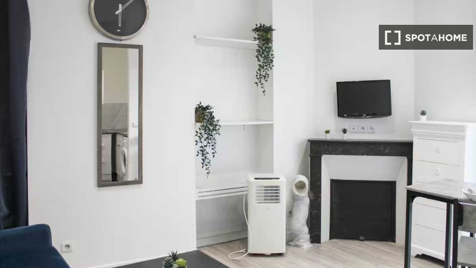 Apartment mono Paris, 18m² — photo 1