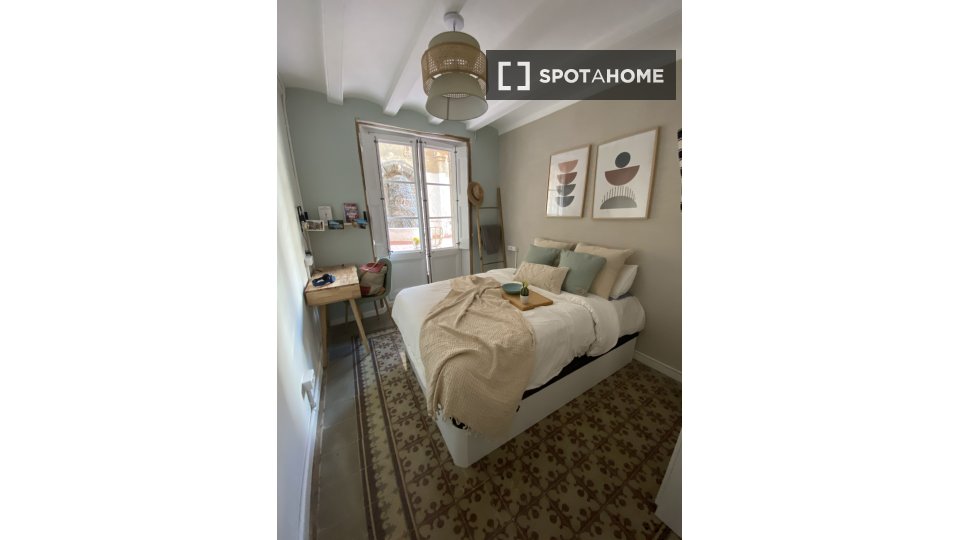 Double room Barcelona, 5 beds, 140m² — photo 4