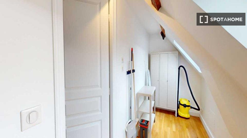 Double room Paris, 7 beds, 160m² — photo 3
