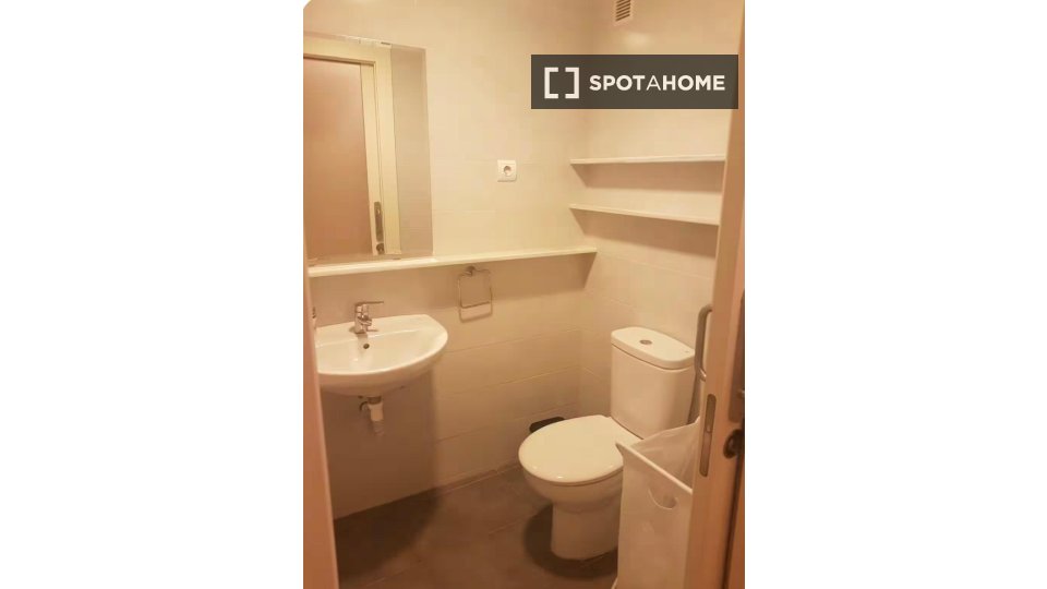 Double room Malaga, 4 beds, 90m² — photo 7