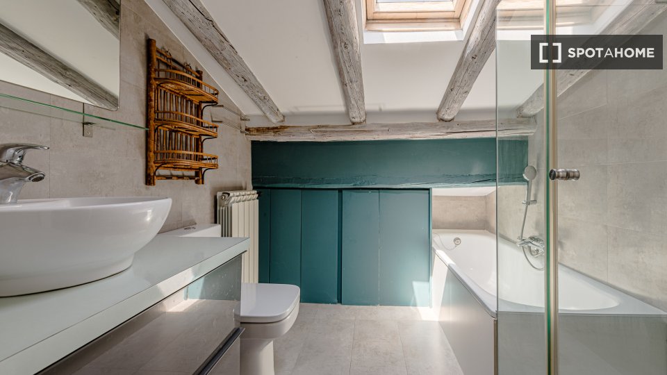 Apartment Madrid, 2 beds — photo 5